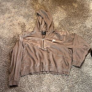 Cute Nike hoodie, and great shape. Only worn a couple of times.
